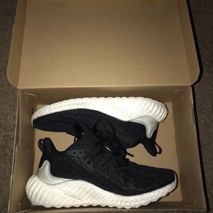 Adidas alphaboost w/PARLEY